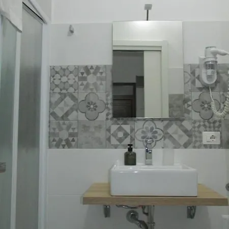 Al Vico Pescatori Bed & Breakfast 2*