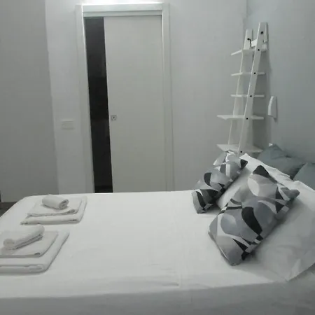 Bed & Breakfast Al Vico Pescatori 2*